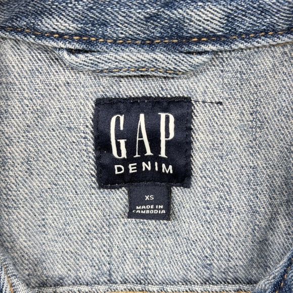 Gap Denim Jacket Womens XS Blue Excellent Medium Wash Trucker Jean Jacket - Picture 6 of 10